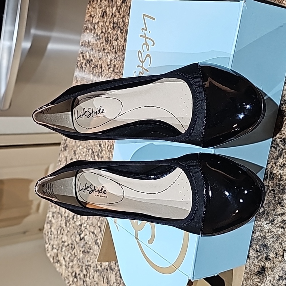 Life stride soft system wedges shoes size 10